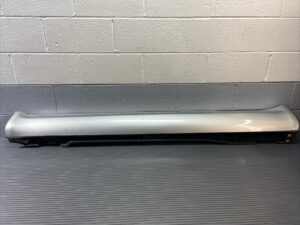 2002-2005 Lexus SC430 Z40 Left Side Lower Rocker Panel Silver OEM *NOTE*