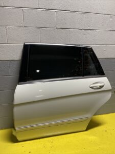 2006-2012 Mercedes R350 W251 Rear Left Side Door Shell Panel White-650U OEM NOTE