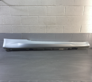 2008-2013 BMW M3 E92 Coupe Right Lower Rocker Panel Skirt Silver A29 OEM *NOTE*