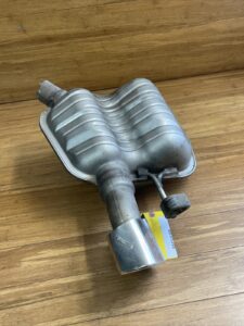 2009-2012 Mercedes R230 SL550 Right Exhaust System Tail Pipe Muffler OEM