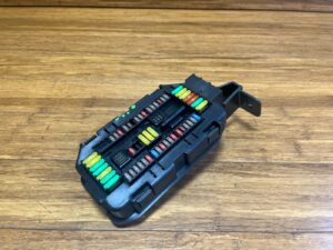 2014-2018 BMW X5 F15 4.4L  Engine Fuse Relay Box w/ Bracket Front Side OEM