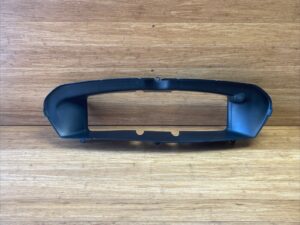 2014-2024 Maserati Ghibli Front Center Lower air Duct Guide 670100998 OEM