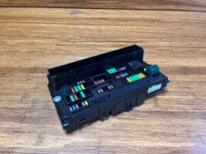 2015-2017 BMW X3 Front Power Distribution Fuse Relay Box 61149315150 OEM