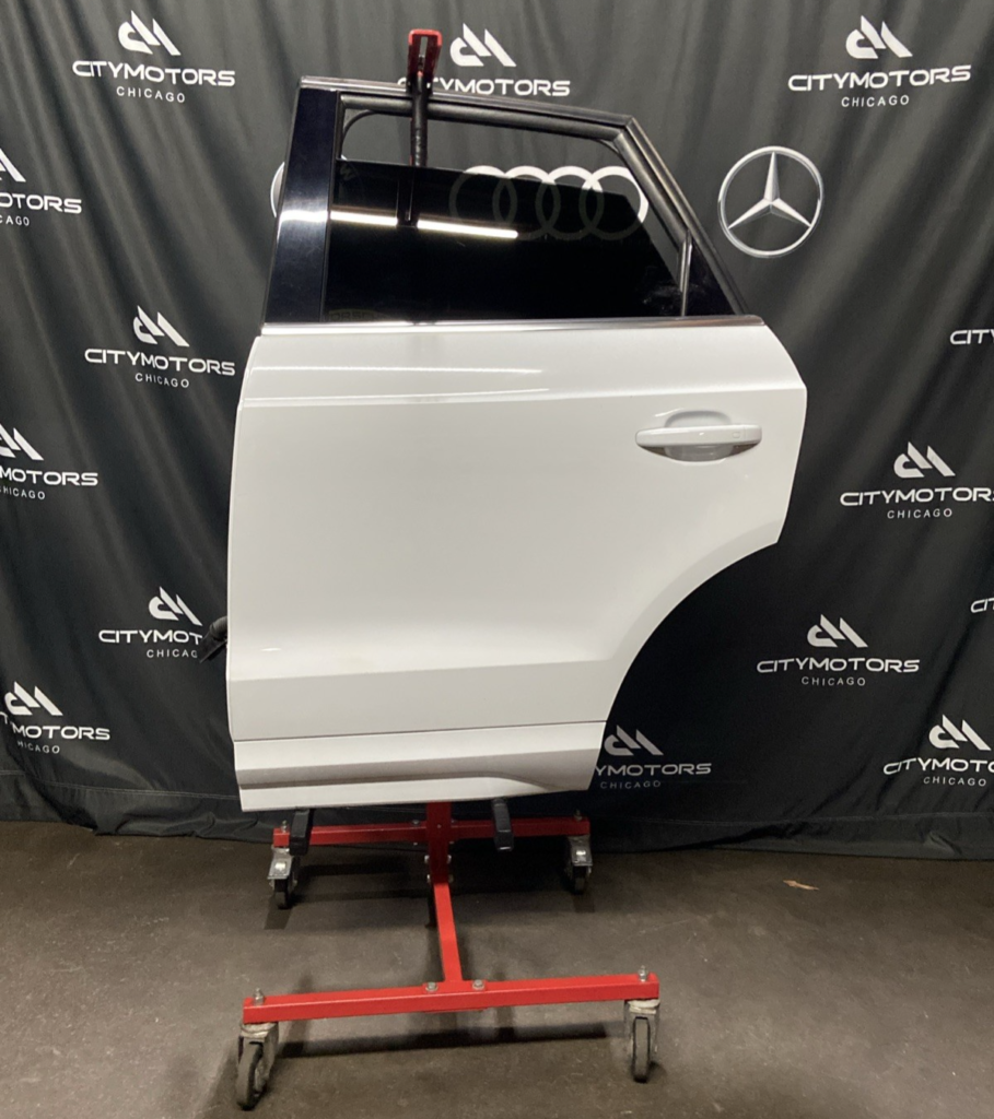 2015-2018 Audi Q3 8U Door Assembly W/ Glass Rear Left White LS9R OEM *NOTE*