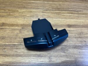 2015-2018 Porsche Cayenne 92A Console Heated Seat Switch Rear Center Side OEM