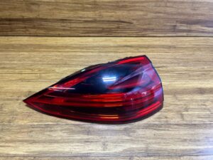 2015-2018 Porsche Cayenne 92A Tail Light Lamp Outer Rear Left Side OEM