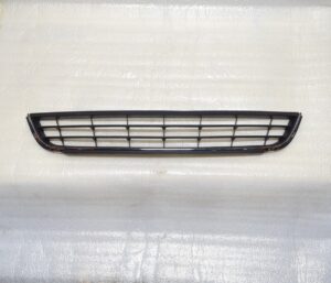 2015-2018 Volkswagen Jetta Front Lower Bumper Grille 5C6853677A OEM *NOTE
