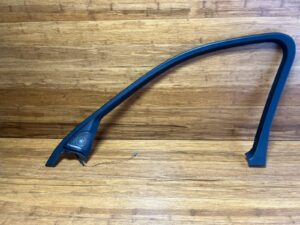 2015-2019 BMW X6M F86 Door Window Frame Trim W/ Speaker Front Right OEM