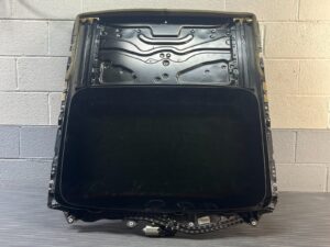 2015-2019 BMW X6M F86 Sunroof Frame Glass Window Motor Assembly OEM *NOTE*