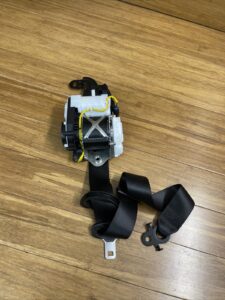 2015-2022 BMW 530 G30 F90 Front Right Side Seat Belt Retractor Black OEM