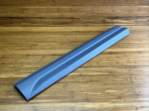 2016-2018 Audi Q3 8U Front Left Door Lower Molding Trim Primed OEM *NOTE*