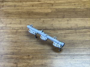 2016-2025 BMW M340i G20 Fuel Injector Rail Rear 51k Mile 13538665635 OEM