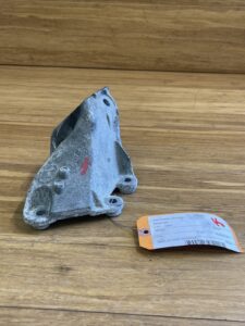 2016-2026 BMW M550i G30 4.4 Engine Motor Right Side Support Mount Bracket OEM