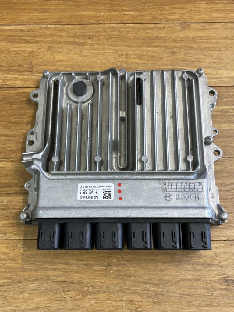 2017-2021 BMW 530i G30 2.0L Engine Control Computer Module Unit DME 840 OEM