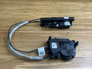 2018-2019 BMW 640i GT G32 Rear Trunk Lid Latch Lock Actuator Motor OEM