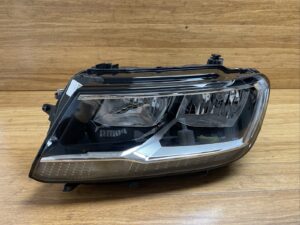 2018-2021 Volkswagen Tiguan Headlight Halogen Left Side LH 5NL941005 OEM *NOTE*