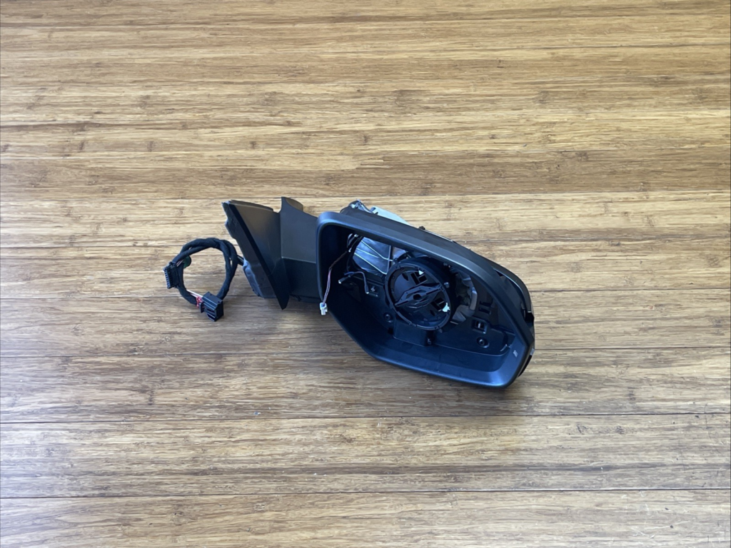 2018-2023 Volkswagen Atlas Rear View Mirror W/o Memory Front Right Side OEM