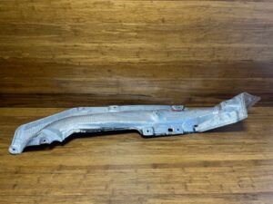 2018-2025 BMW M5 F90 Front Left Underbody Heat Shield 8072367 OEM *NOTE*
