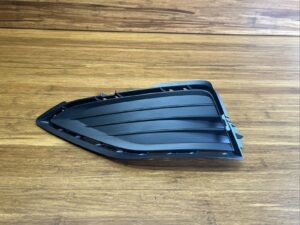2019-2021 Volkswagen Jetta Left Lower Bumper Grille Cover Black OEM *NOTE