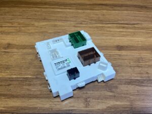 2019-2021 Volvo XC40 T4 BCM Body Computer Control Module 32268108 OEM *NOTE*