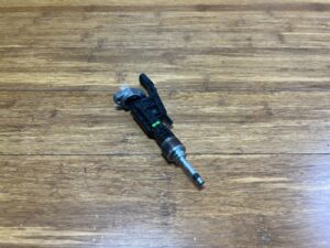 2019-2025 BMW M3 G80 Fuel Rail Injector High Pressure 1K Miles 8671991 OEM