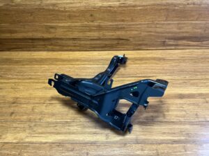 2019-2026 BMW X7 G07 Headlight Mount Bracket Front Left Side 51647421709 OEM