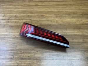 2020-2024 Audi Q7 4M Tail Light Lamp Assembly Rear Left 4M0945093G OEM *NOTE*