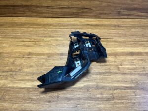2020-2025 Mercedes GLE350 V167 Outer Rear Right Mounting Support Bracket OEM