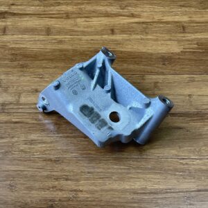 2022-2025 Volvo S60 Front Right Engine Mount Support Bracket 26k Miles OEM