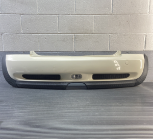 2002-2006 Mini Cooper S R53 Bumper Cover Assembly Rear White 850 OEM *NOTE*