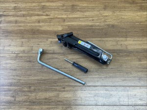 2007–2016 Mini Cooper Clubman R55 Lifting Jack Wheel Nut Spanner Screwdriver OEM