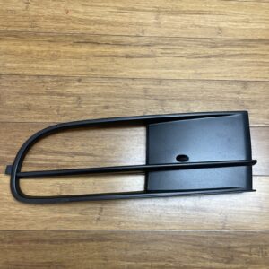 2012-2016 Volkswagen Beetle A5 Front Left Lower Bumper Vent Grille Trim OEM