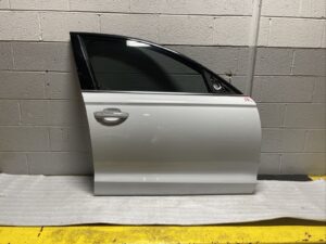 2012-2018 Audi S6 A6 C7 Complete Door Front Passenger Right White S9R OEM