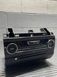 2013-2016 Maserati Ghibli Radio Receiver AC HVAC 06700084910 OEM *NOTE*