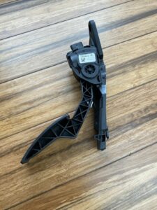 2013-2019 Mercedes GLE GLS ML W166 Gas Accelerator Throttle Pedal Module OEM