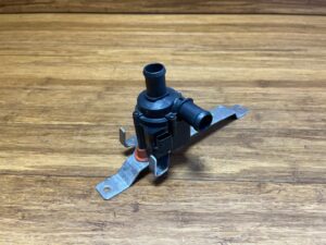2013-2025 Audi R8 4S RWD Auxiliary Coolant Water Pump Unit 06H121601N OEM