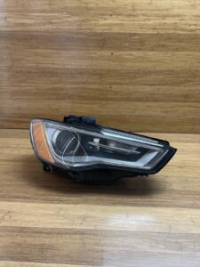 2015-2016 Audi A3 Right Passenger Xenon Headlamp Headlight OEM Lamp Light NOTE