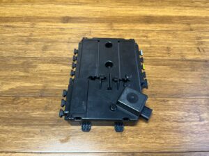 2015-2018 Mercedes C400 C300 W205 Power Distribution Fuse Box Junction Block OEM
