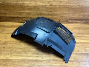 2015-2020 BMW M4 F83 Fender Liner Splash Guard Front Right Frontward OEM
