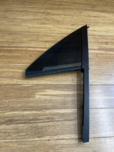 2015-2026 Porsche Macan Front Left Driver Door FIXED Window Glass OEM *NOTE*