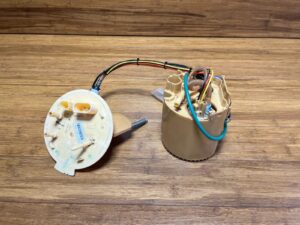2017-2020 Jaguar F-Pace X761 2.0 Engine Fuel Pump Electric 84K Miles OEM