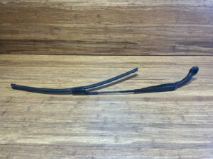 2017-2023 Audi R8 4S Front Right Side Windshield Wiper Arm W/ Blade OEM