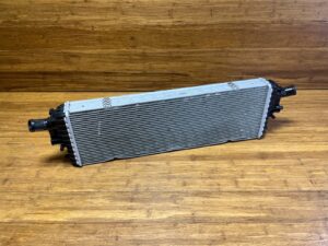 2017-2023 Audi R8 4S RWD Front Center Radiator Unit 40K Miles OEM *NOTE*