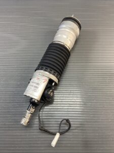 2017-2023 Rolls Royce Dawn RR6 RWD Front Left Air Strut Absorber 16k Miles OEM