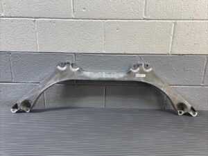 2018-2019 BMW 640i GT G32 Strut Brace Bulkhead Front Body OEM 51617390311