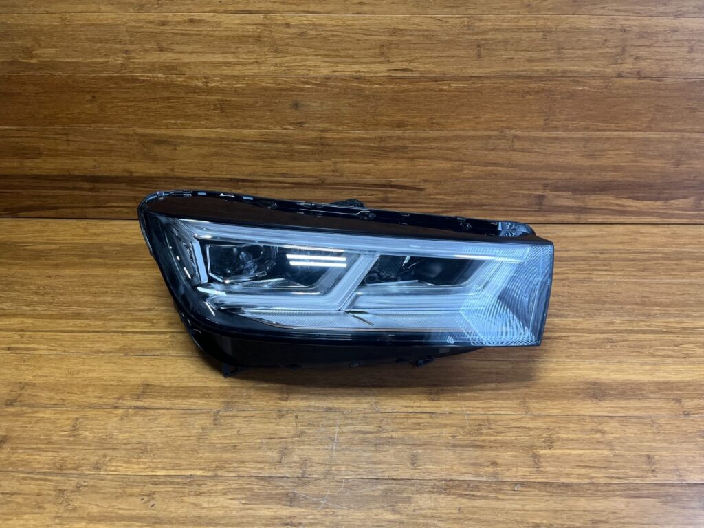2018-2020 Audi Q5 SQ5 LED Headlight Housing Front Right Side 80A941774J OEM NOTE