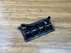 2018-2025 Mercedes C63 W205 4.0L RWD Twin Turbo Oil Sump Baffle Unit OEM