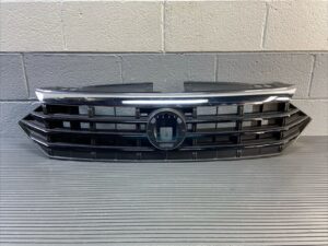 2019-2021 Volkswagen Jetta Front Bumper Grille Mesh Chrome OEM *NOTE*