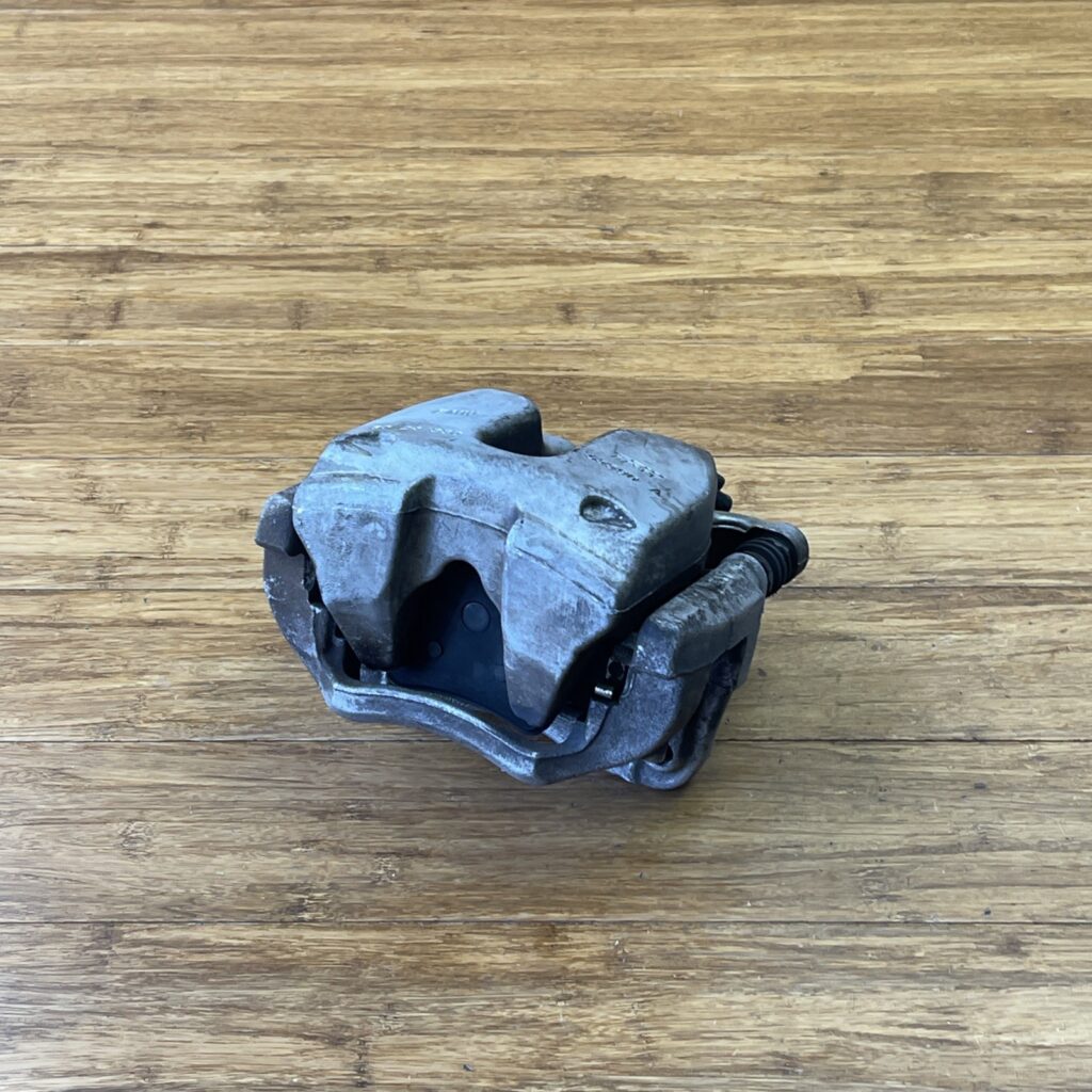 2019-2026 BMW 330i G20 2.0L RWD Brake Caliper Assembly Front Right 73K Miles OEM
