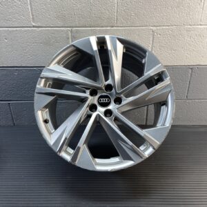 2020-2024 Audi Q7 4M Alloy Wheel Rim Disc Silver 9Jx20 ET28 Genuine OEM *NOTE*